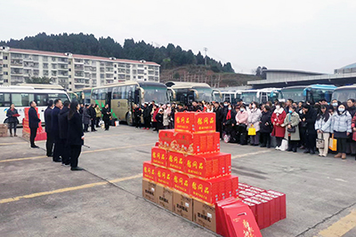 E:2024年宣传事情2024.22.6一定发运业起劲落实农民工返乡运输效劳包管事情官网20240206-03-遂宁2.jpg