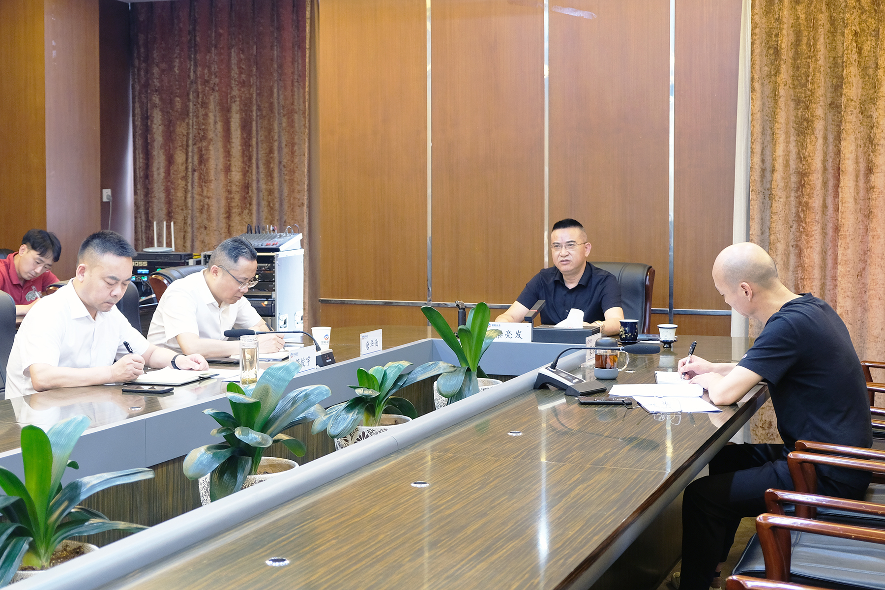 全力以“复”！一定发运业召开复工复运专题会