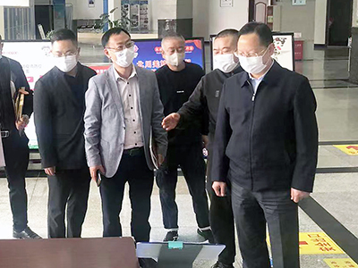 北川县委书记李昊天到羌城客运站督导疫情防控、文明都会建设等事情