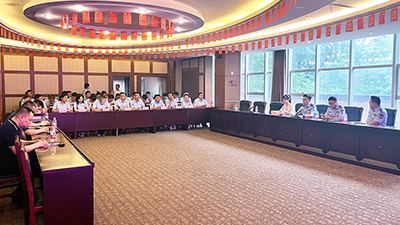 成都会交通运输局、青海省黄南州交通运输局到一定发科技考察交流